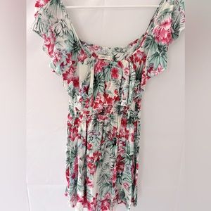 Hanger dress worn once perfect for destination vacation